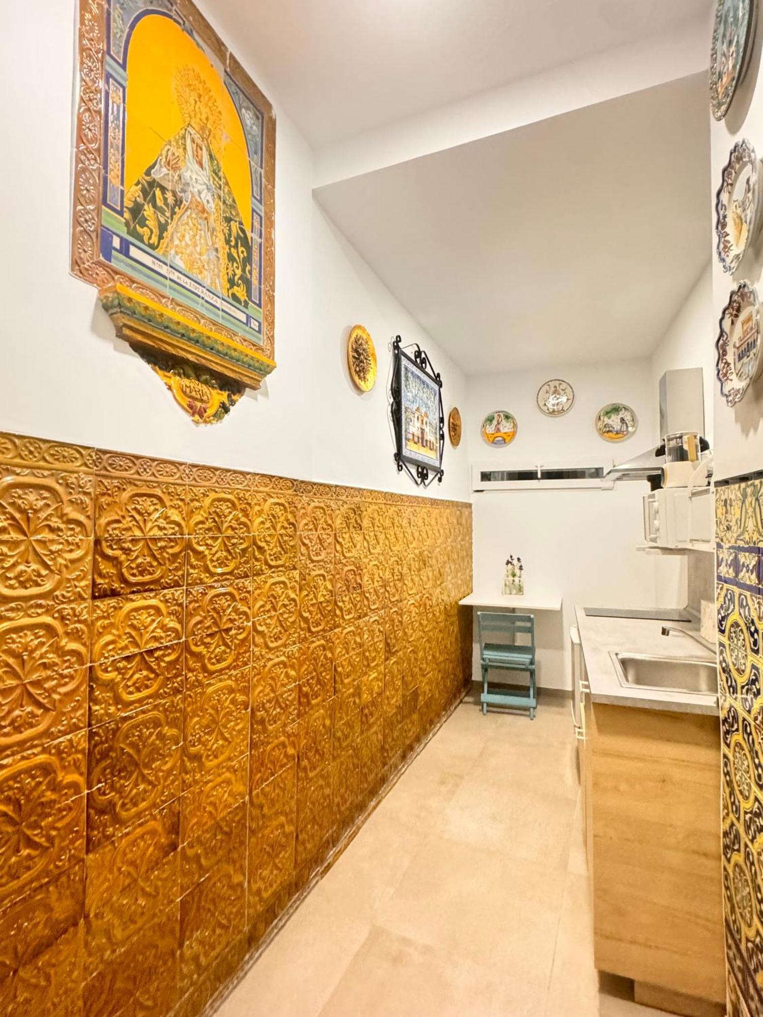 Palace House Hercules - Homestay *